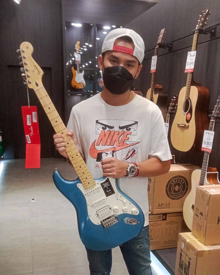 Fender Player Stratocaster HSS ลูกค้า Music Arms