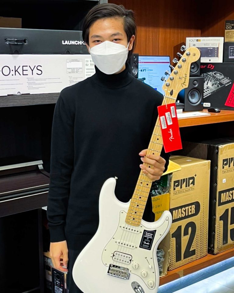 Fender Player Stratocaster HSS ลูกค้า Music Arms