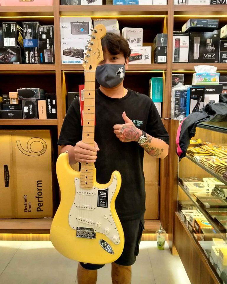Fender Player Stratocaster ลูกค้า Music Arms โคราช