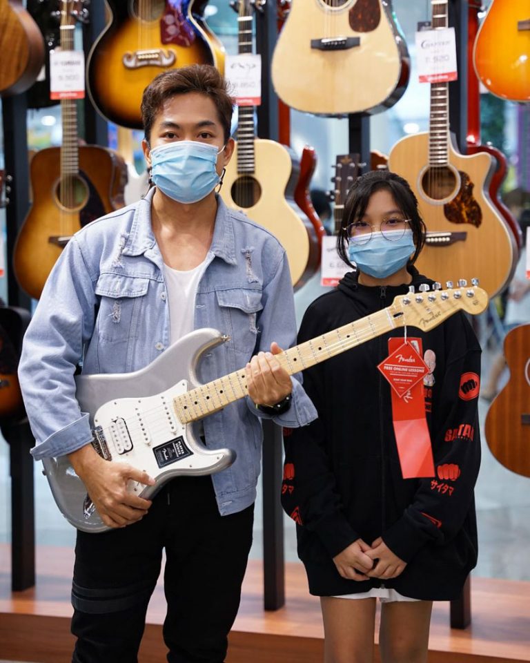 fender player strat hss รังสิต