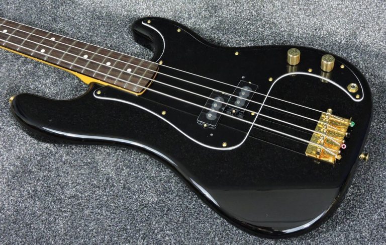 Fender FSR Traditional Black Out Precision Bass ขายราคาพิเศษ