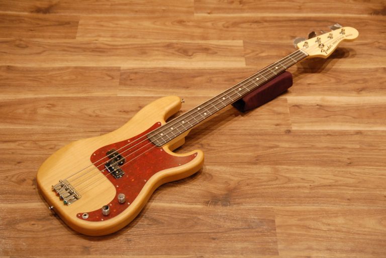Fender Tomomi Scandal Signature Precision Bass ขายราคาพิเศษ