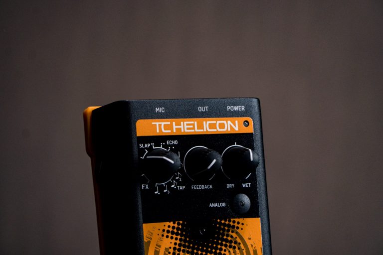TC HELICON VOICETONE E1สีส้ม ขายราคาพิเศษ