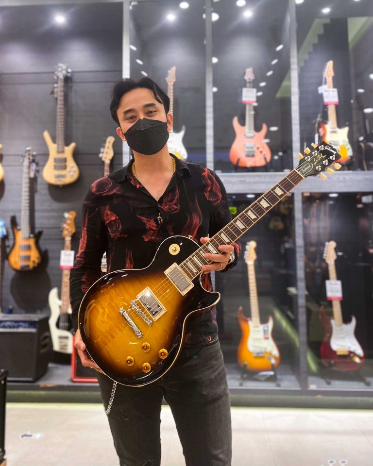 ลูกค้าที่ซื้อ Gibson Les Paul Traditional 2019 กีตาร์ไฟฟ้า