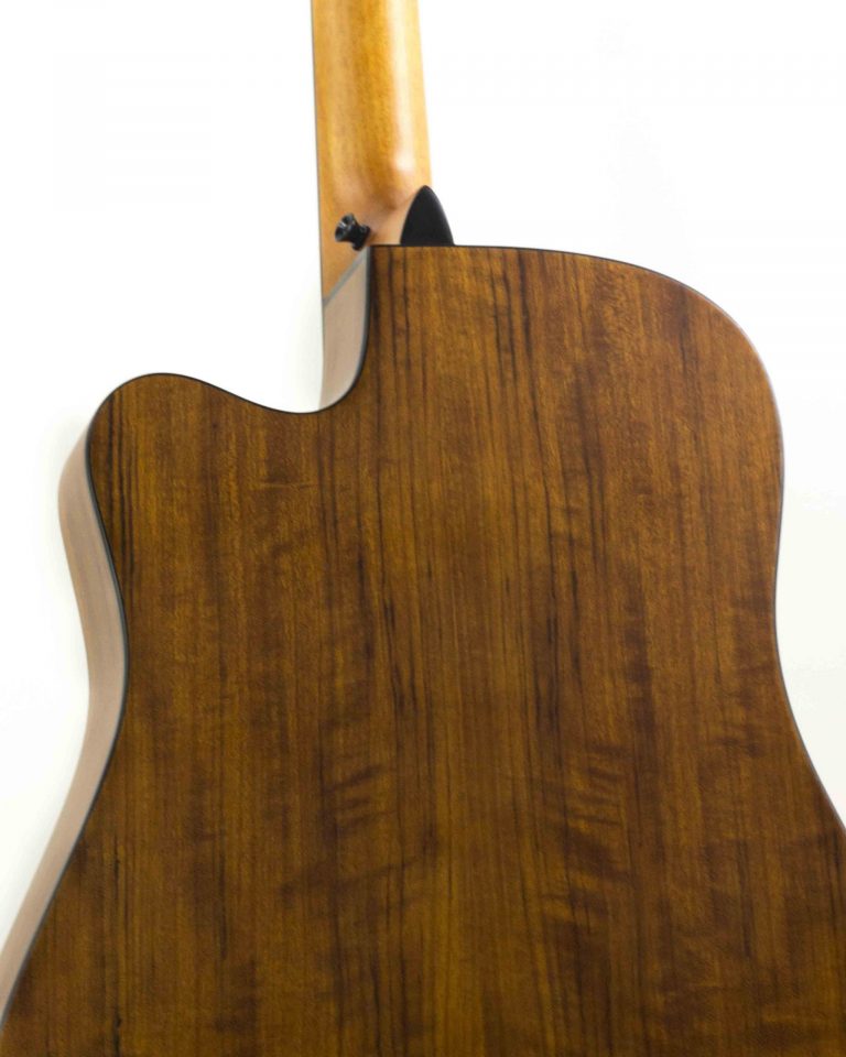 กีต้าร์โปร่ง Gusta DM2CE ไม้หลัง ขายราคาพิเศษ