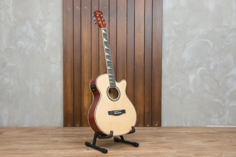 Gusta OGCE guitar ขายราคาพิเศษ