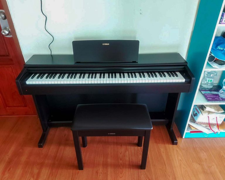 Yamaha YDP-144R ลูกค้า Music Arms