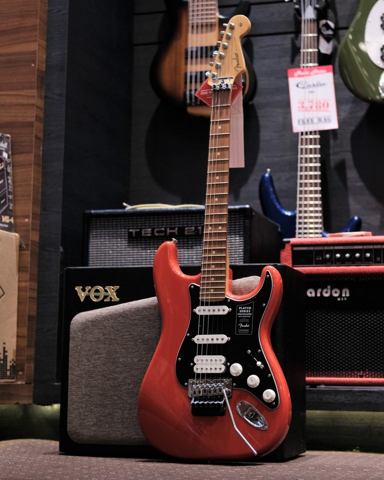 Showcase Fender Player Stratocaster Floyd Rose HSS กีตาร์ไฟฟ้า