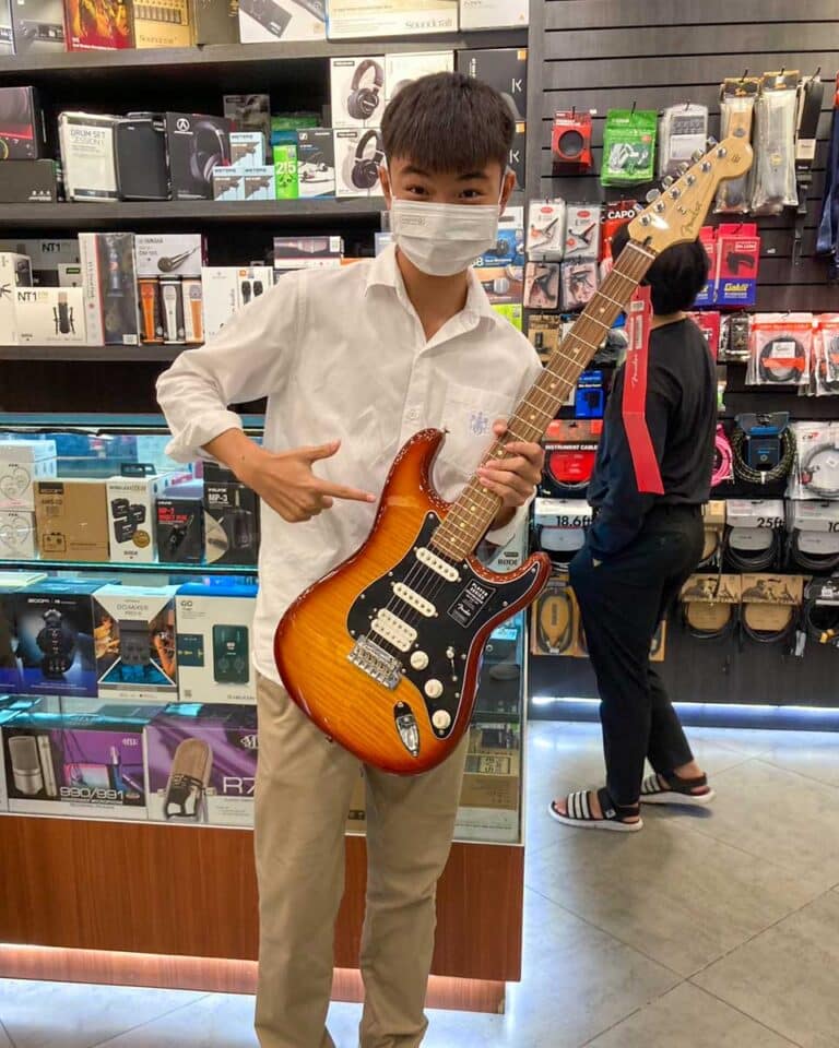 Fender player plus top hss รังสิต