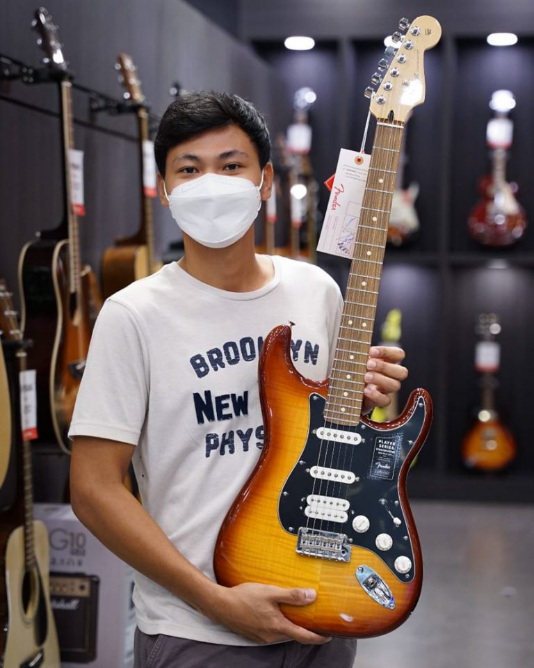 Fender player plus top hss รังสิต