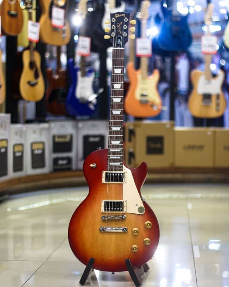 GIBSON LP TRIBUTE Satin Cherry Sunburst 1