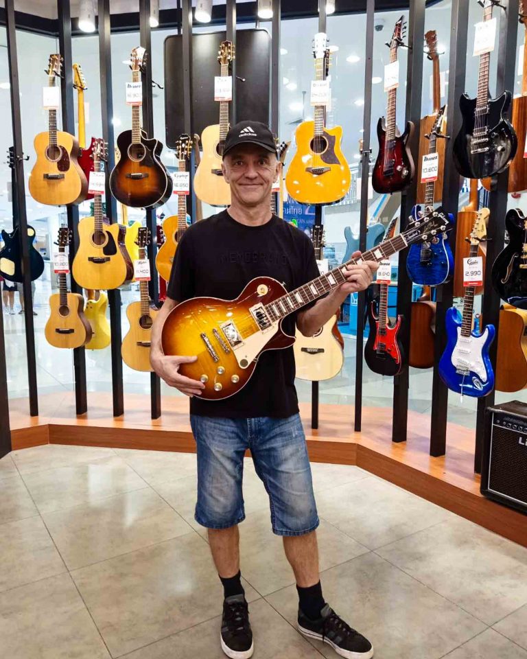 Gibson Les Paul Standard ’60s ลูกค้า Music Arms