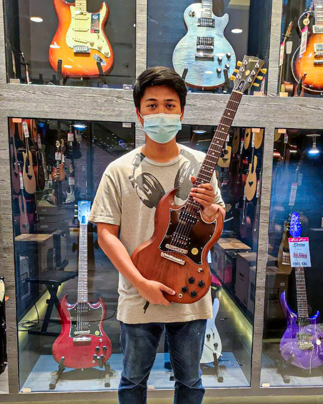 ลูกค้าที่ซื้อ Gibson SG Standard Tribute 2019
