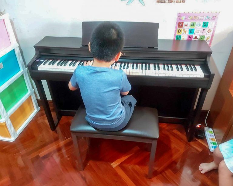 Kawai CN29 ลูกค้า Music Arms