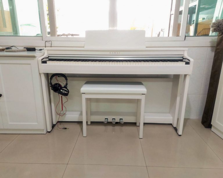 Kawai CN29 ลูกค้า Music Arms