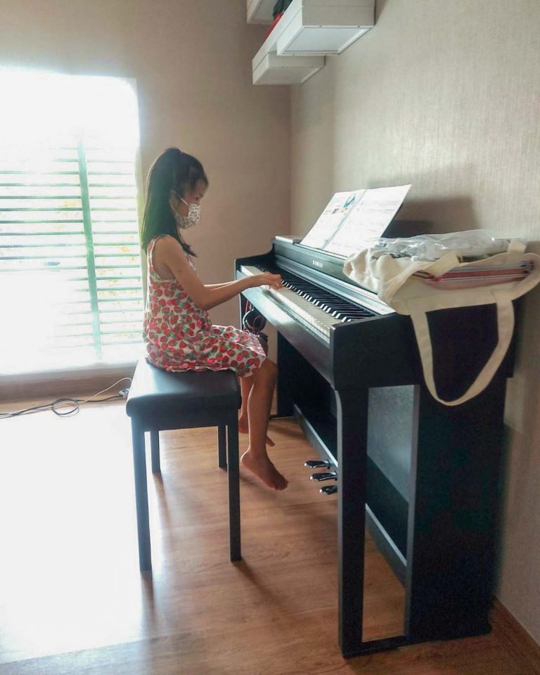 Kawai CN29 ลูกค้า Music Arms