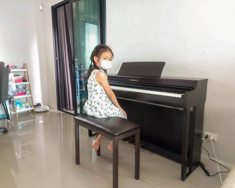 Kawai CN29 ลูกค้า Music Arms