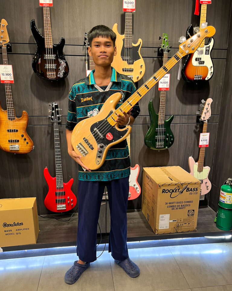 SQUIER CLASSIC VIBE 70S JAZZ BASS MN V N