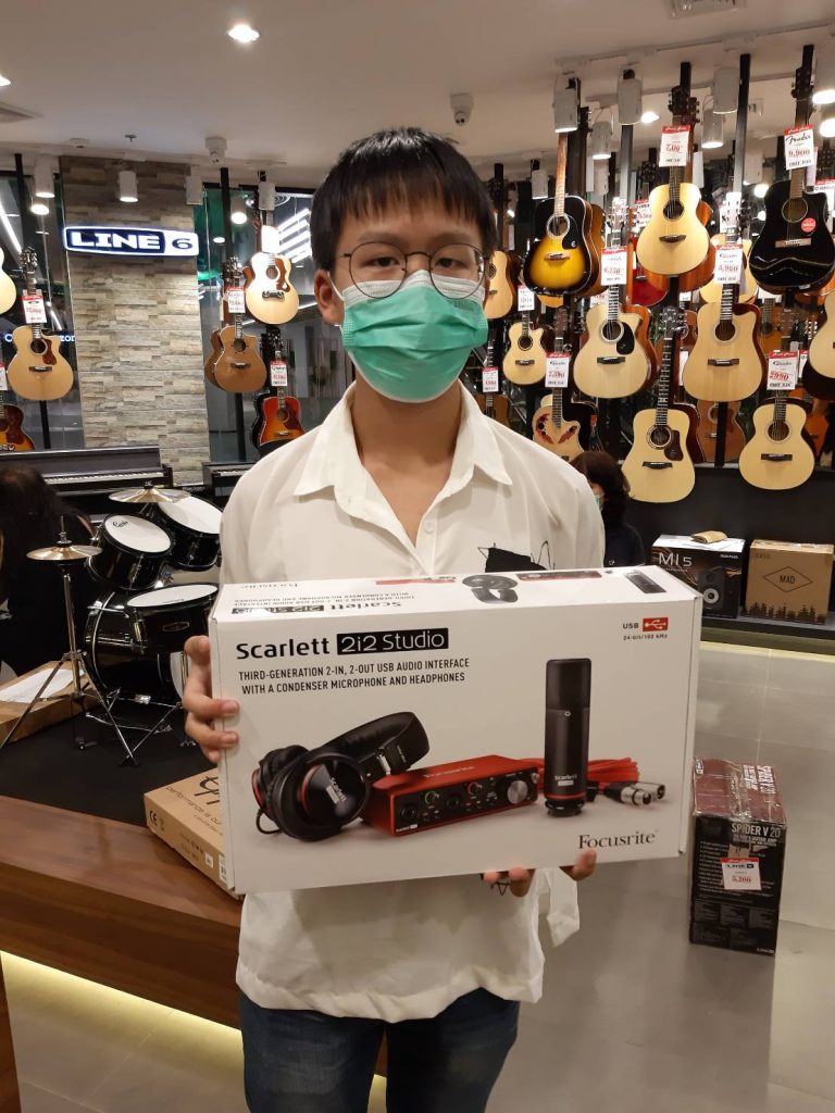 ออดิโอ อินเตอร์เฟส FOCUSRITE SCARLETT 2I2 Studio 3RD GEN