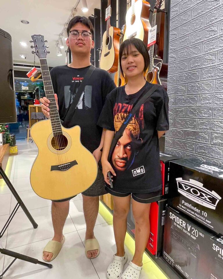 Enya EAG-40 กีตาร์โปร่ง