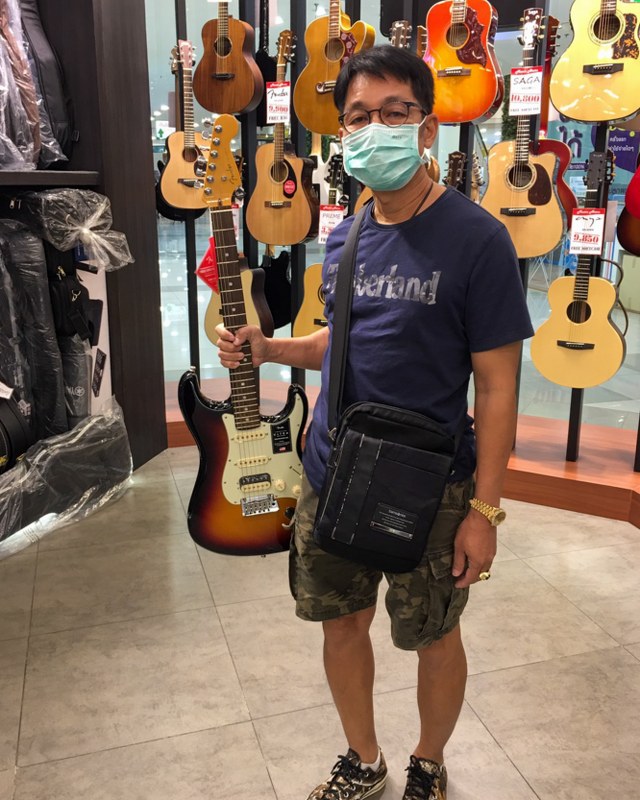 Fender American Ultra Stratocaster HSS ลูกค้าร้าน Music Arms