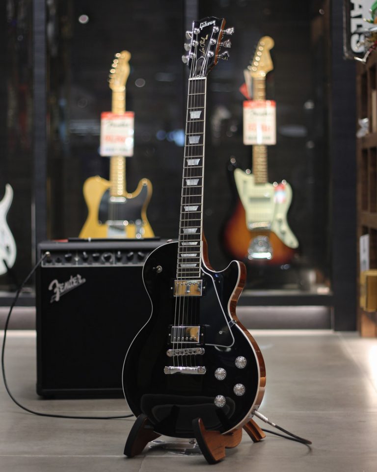 Gibson Les Paul Modern เต็มตัว