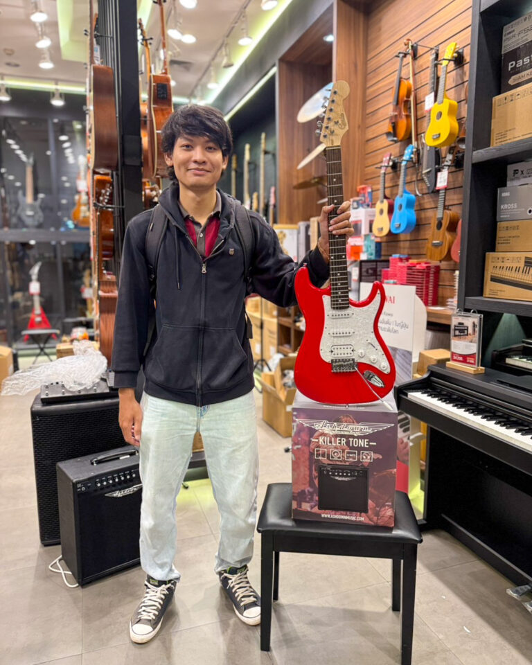 Gusta GST-01 HSS RED + Ashdown KT-15