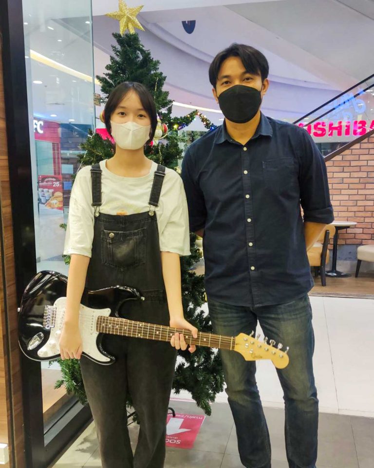 Gusta GST-01 SSS ลูกค้า Music Arms