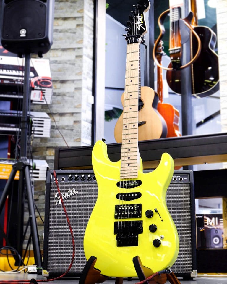 Fender Limited Edition HM Stratocaster body fozen yellow