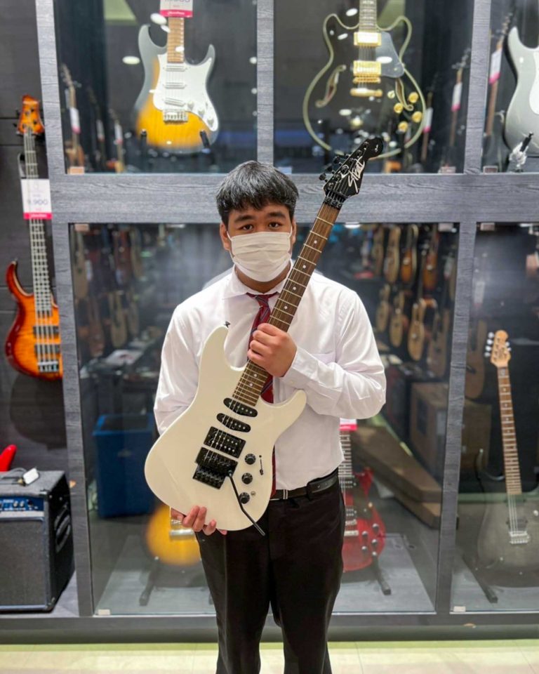 Fender Limited Edition HM Stratocaster ลูกค้า Music Arms