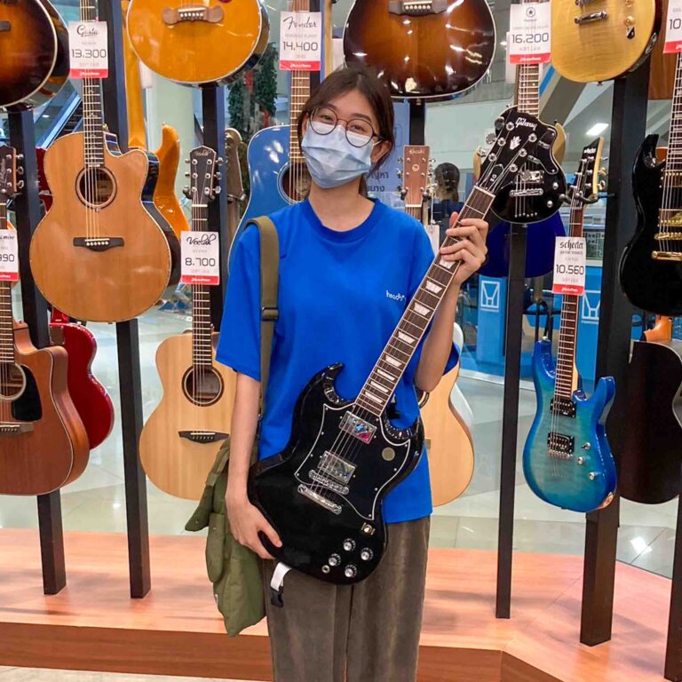 Gibson SG Standard ลูกค้า Music Arms