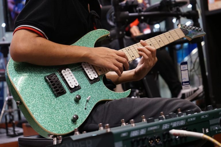 กีต้าร์ Ibanez RG421MSP