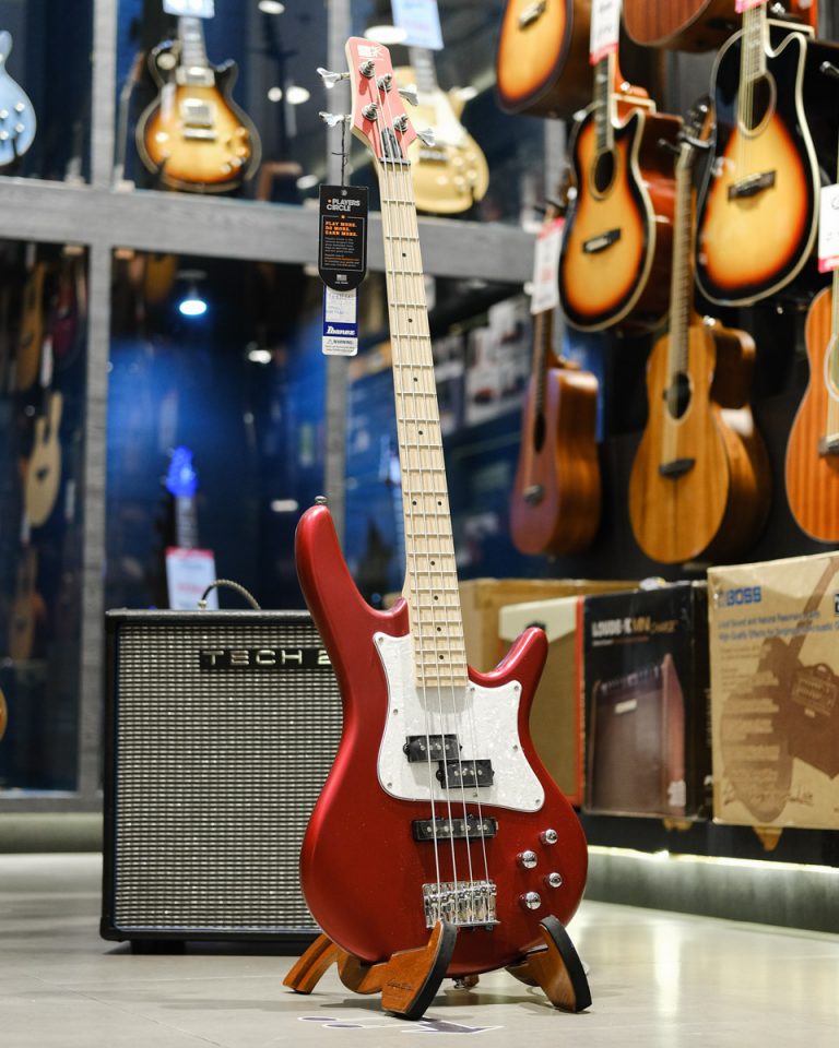 Ibanez SRMD200 CAM สีแดง Showcase