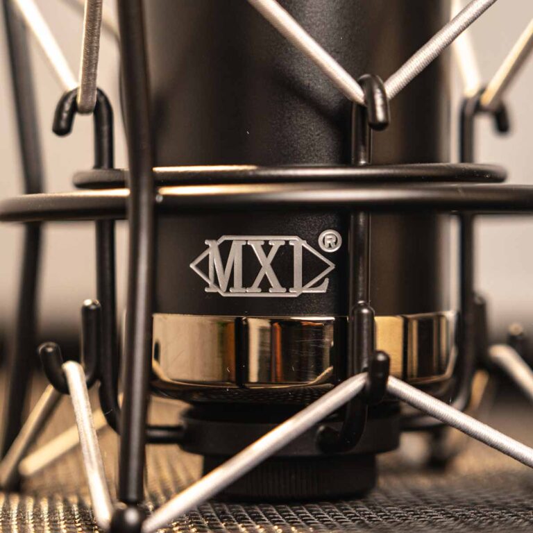 MXL CR89 LOW NOISE CONDENSER MICROPHONE ขายราคาพิเศษ
