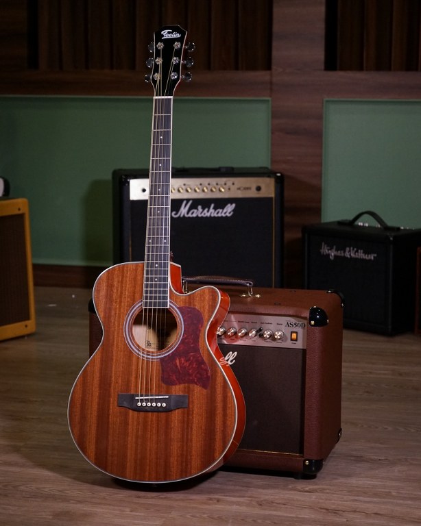 กีต้าร์ Feelin O1C สีไม้เข้ม