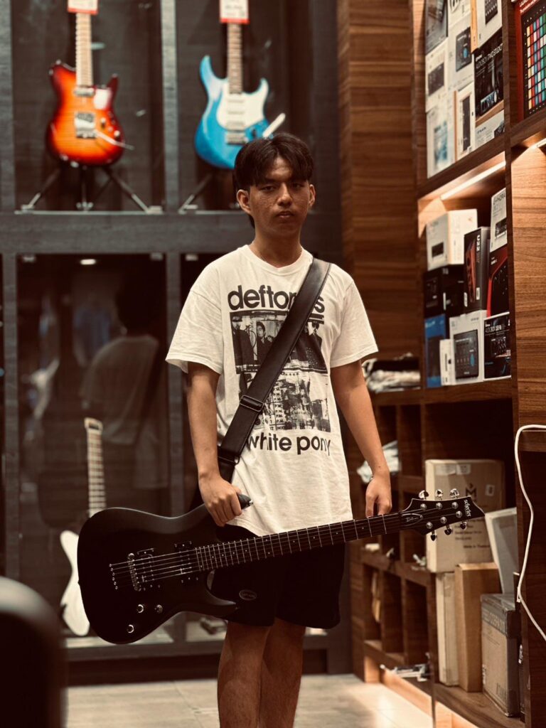 SCHECTER C-6 Deluxe SBK