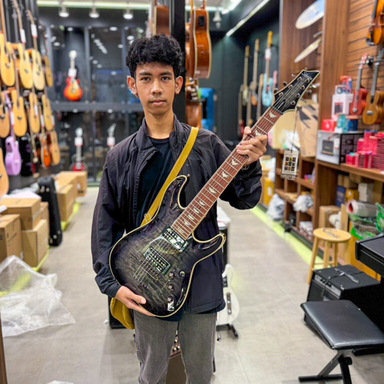 Schecter Omen Extreme-7