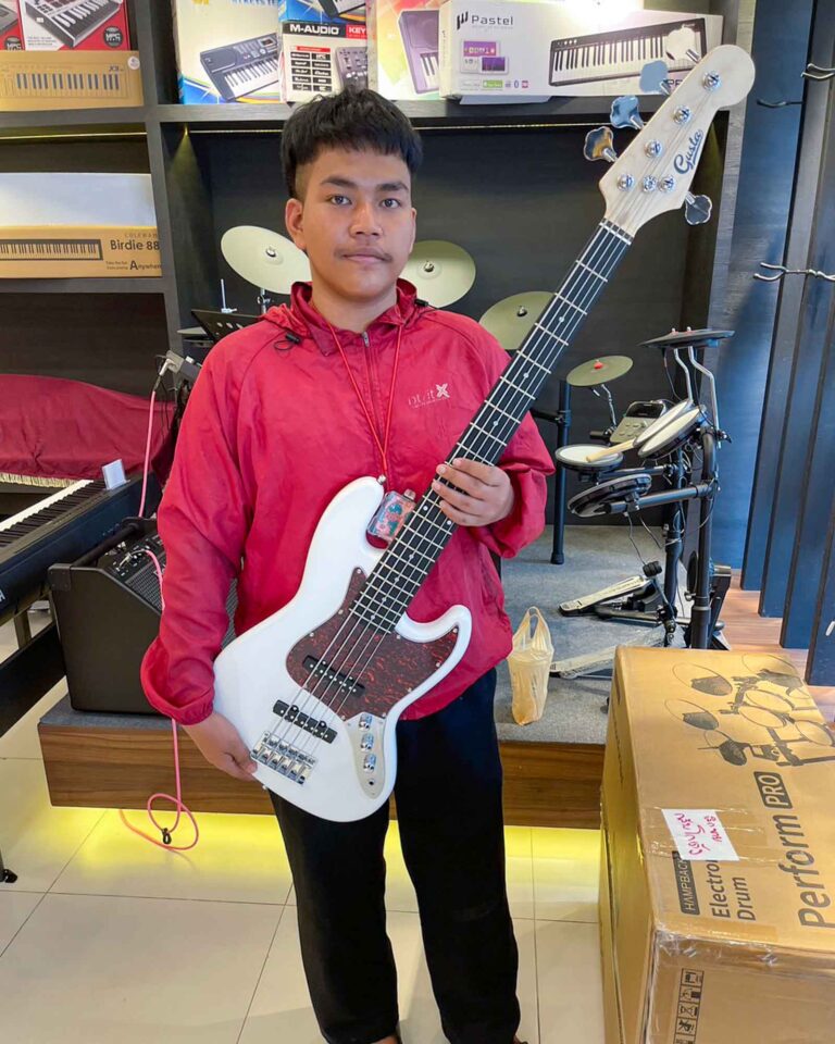 เบส Gusta GJB5-01WH ชล