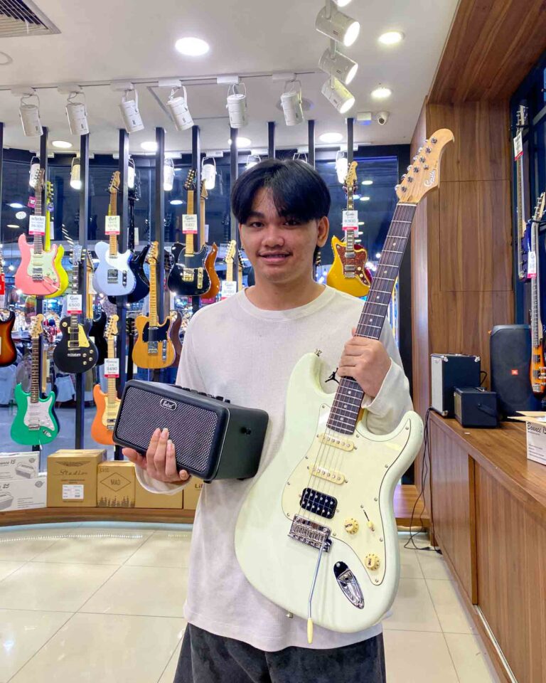 1.ไฟฟ้า Gusta GST-03-HSS OW + 2.แอมป์ไฟฟ้า Belcat Bounce 15