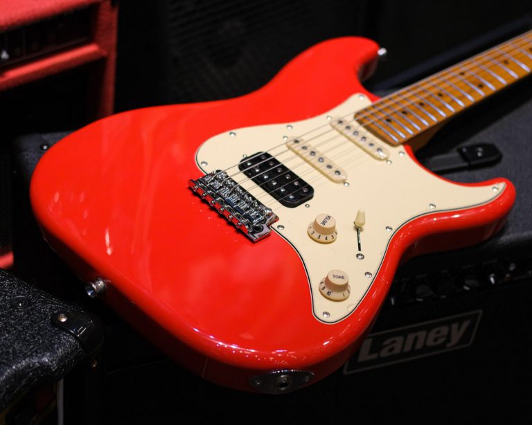 Gusta GST-05 HSS Red