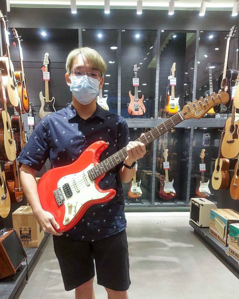 Gusta GST-05 HSS ลูกค้า Music Arms