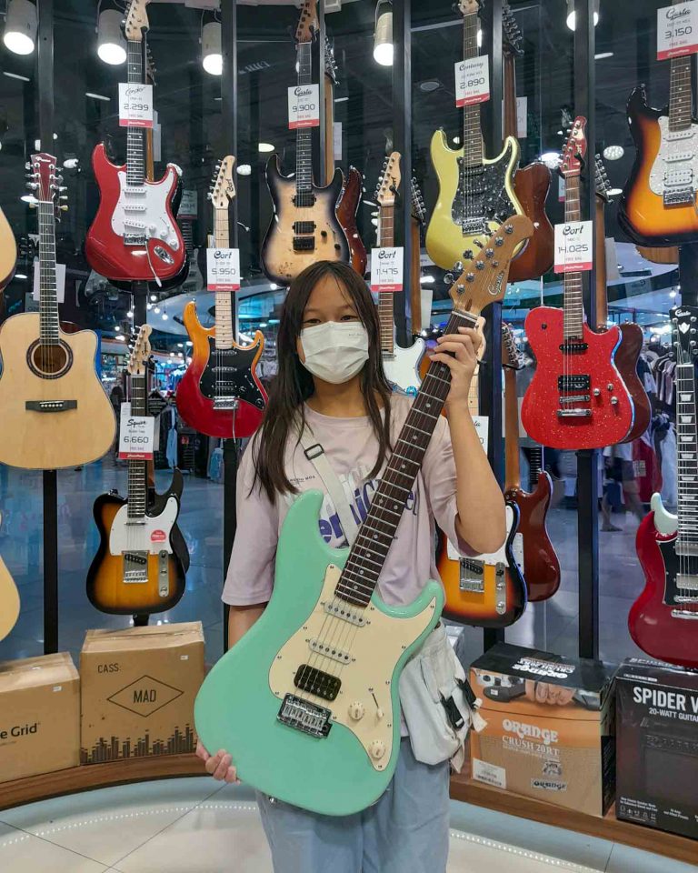 Gusta GST-05 HSS ลูกค้า Music Arms