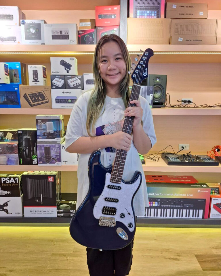 Gusta gst-03 hss deep blue