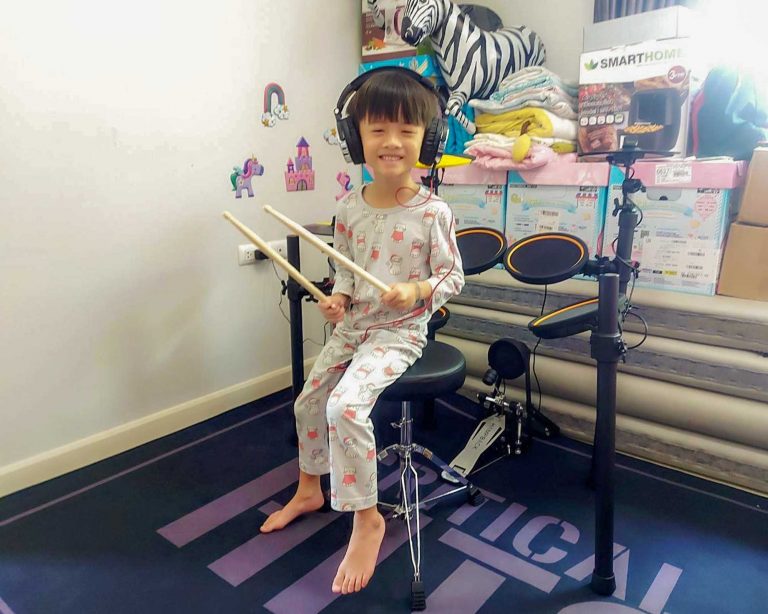 Hampback MK-1S ลูกค้า Music Arms