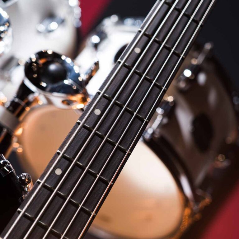 Schecter Riot-5 เบสไฟฟ้า ขายราคาพิเศษ