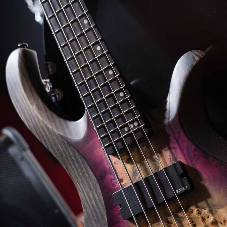 Schecter Riot-5 เบสไฟฟ้า ขายราคาพิเศษ