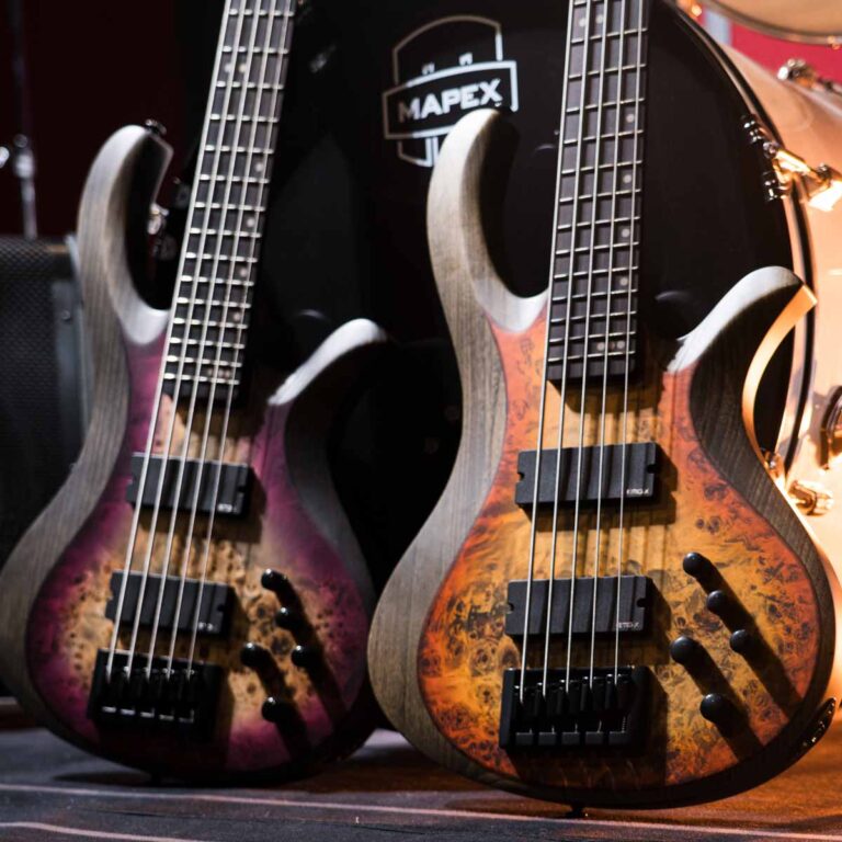 Schecter Riot-5 เบสไฟฟ้า ขายราคาพิเศษ