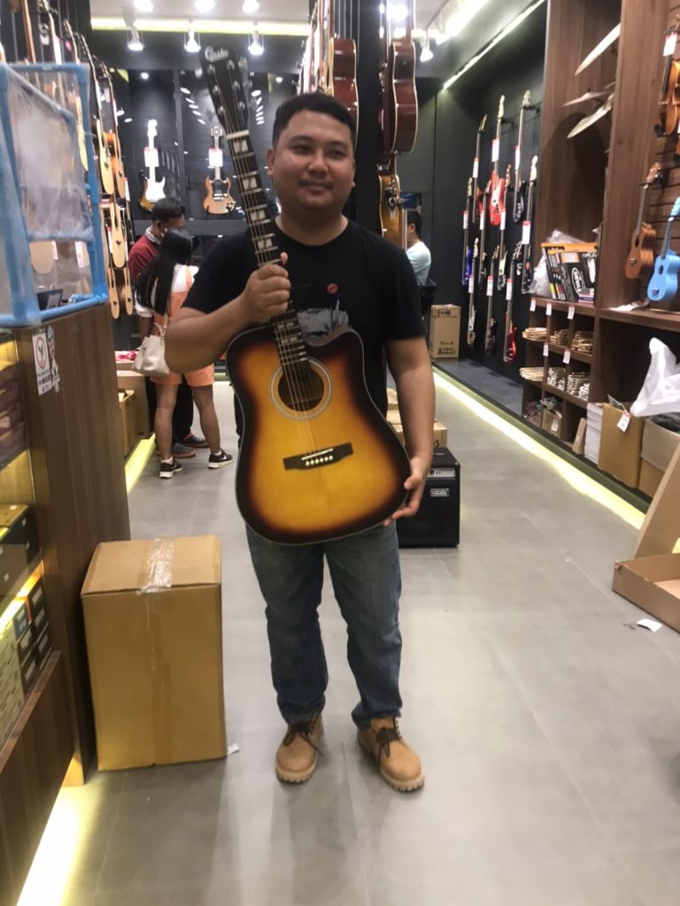 กีต้าร์ Gusta sdm4ce ดีไหม