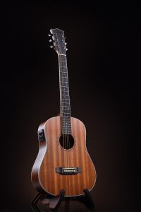 Gusta MM11E II กีตาร์โปร่งไฟฟ้าราคาถูกสุด | กีตาร์ Guitar