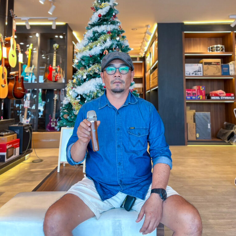 TELEFUNKEN M80 CHERRY ครับ